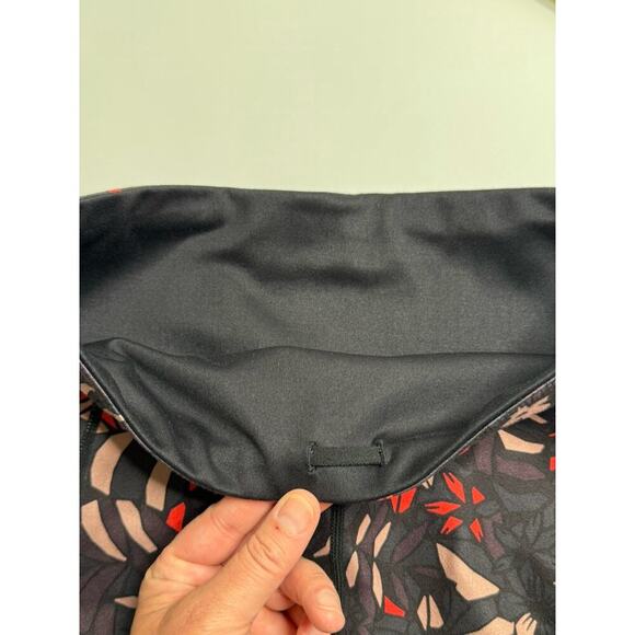 Sweaty Betty Reversible Leggings S/M All Over Floral Solid Black, Or red/purple - Picture 9 of 11